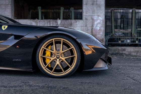 KW Gewindefahrwerk  V5 (mit Druck- & Zugstufendämpfung) für Ferrari F12 Typ F152 für elektr. Dämpferregelung, ohne serienmäßiges Liftsystem.