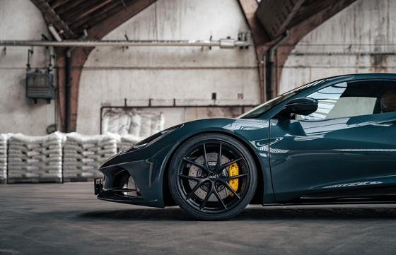 KW Gewindefahrwerk  V5 (mit Druck- & Zugstufendämpfung) für Lotus Emira 