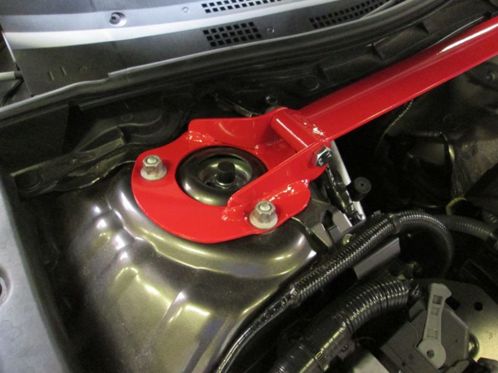 Wiechers Domstrebe Stahl vorne oben für Mazda 3 (13-) Sport (BM) ab 10.13  